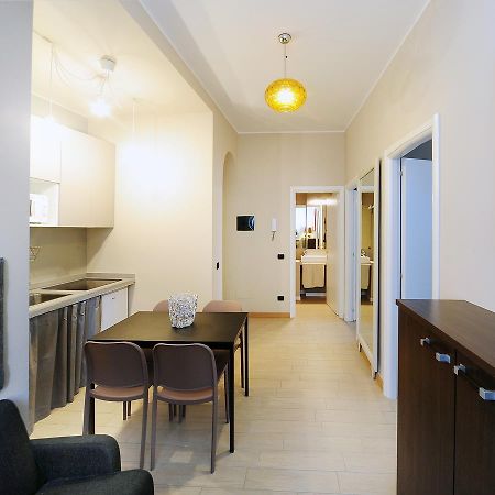 Urban District Apartments - Milan Old Town Central 2 Br Bagian luar foto
