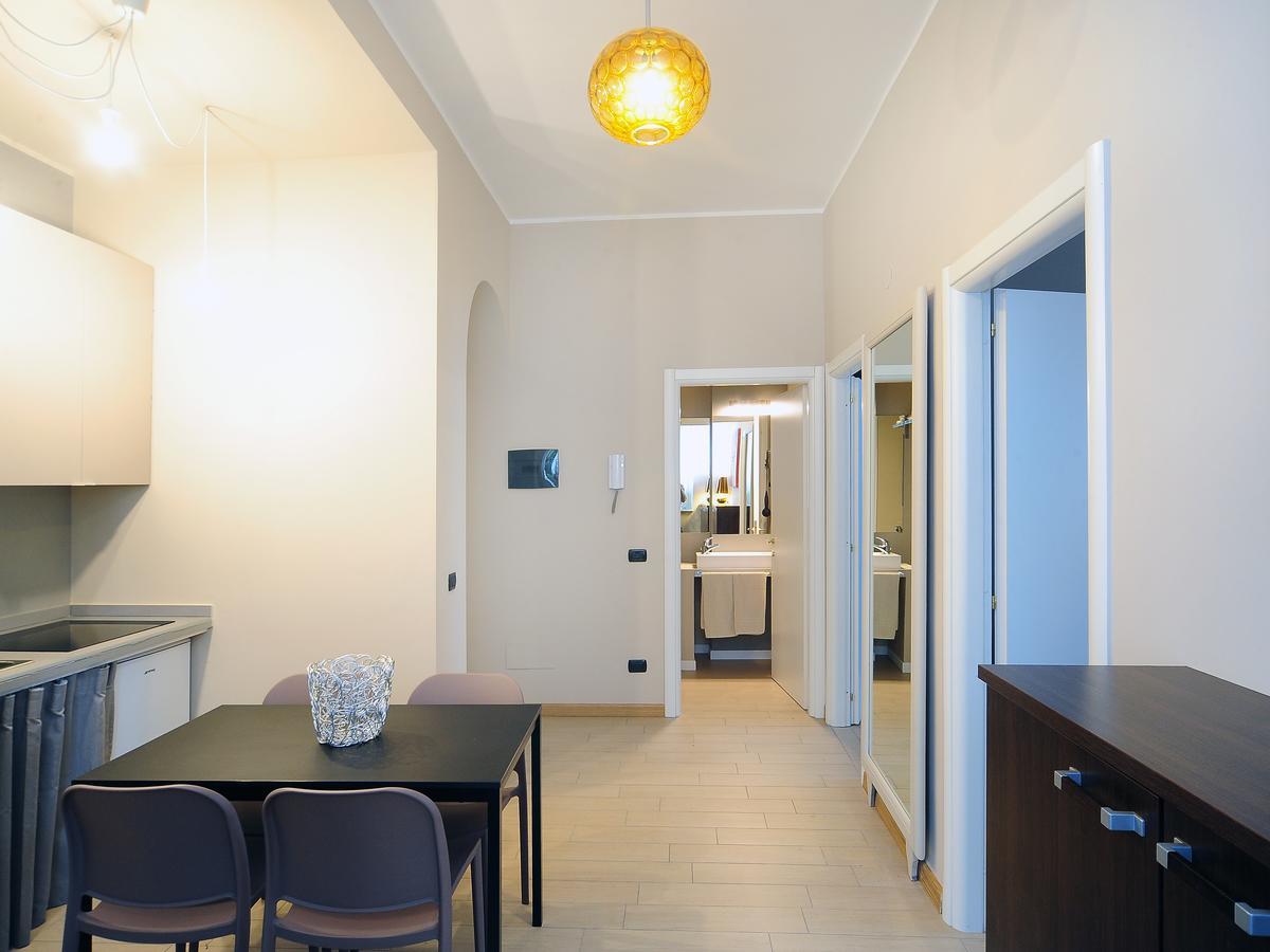 Urban District Apartments - Milan Old Town Central 2 Br Bagian luar foto