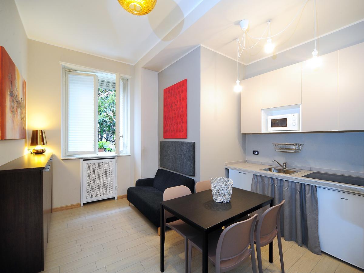 Urban District Apartments - Milan Old Town Central 2 Br Bagian luar foto